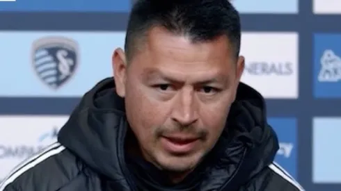 Roger Espinoza ha comenzado a dar sus primeros pasos como entrenador en el banquillo del Kansas City.