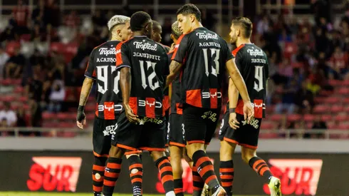 Leyenda de Alajuelense señala a los culpables del mal momento que vive el equipo.