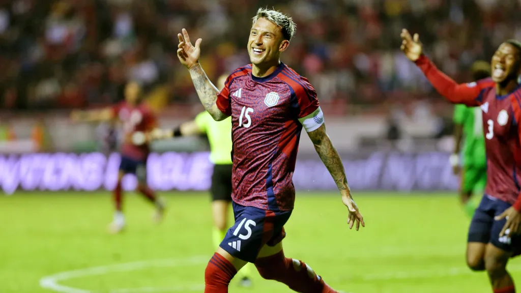 Francisco Calvo le abrió la puerta a Keylor Navas y Celso Borges. (Foto: John Durán)