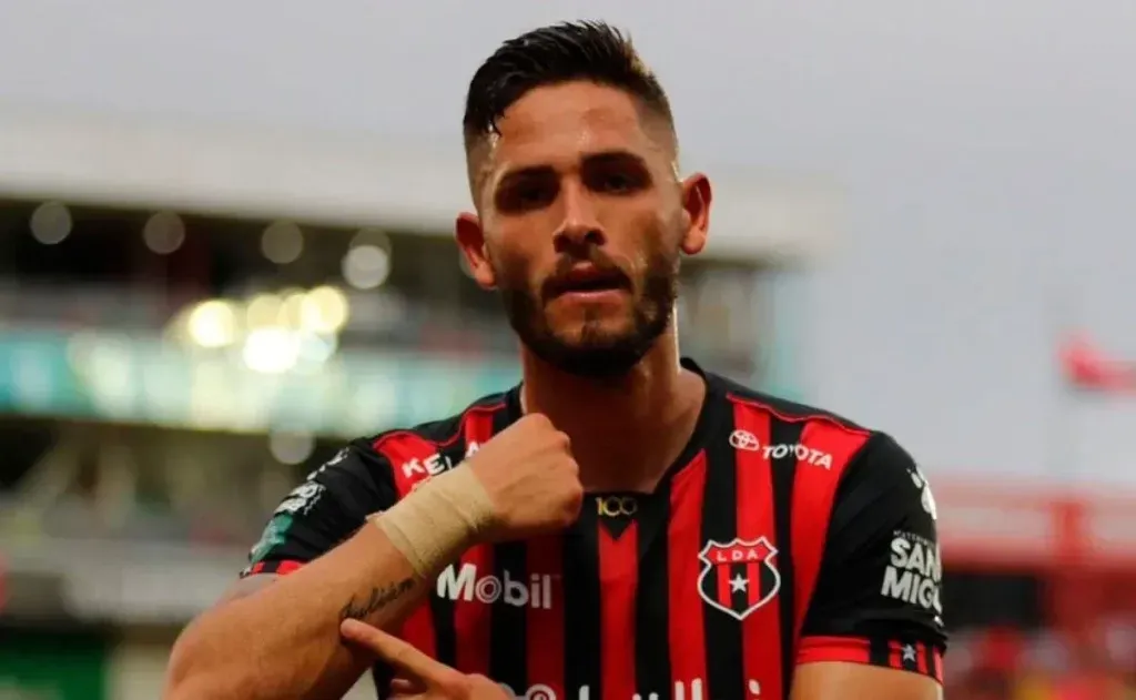 Jonathan Moya – Alajuelense