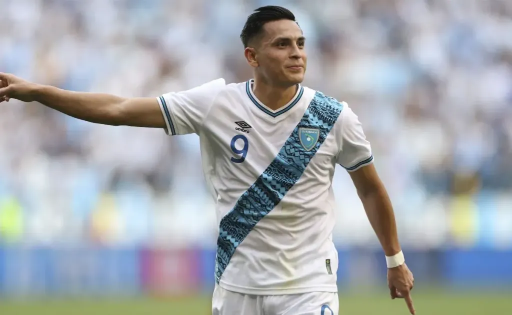 Rubio Rubín con la Azul y Blanco. (Foto: Getty Images)