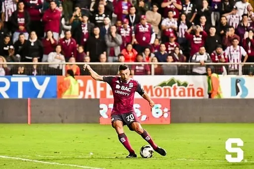 Mariano Torres no logró darle la clasificación a Saprissa (Deportivo Saprissa).