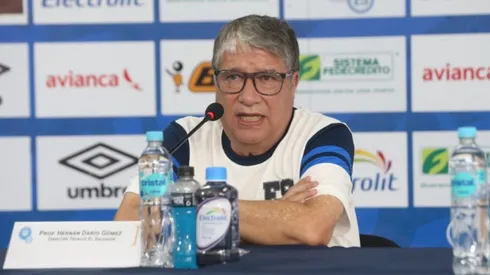 Hernán Bolillo Gómez lanzó fuerte crítica a los jugadores de El Salvador