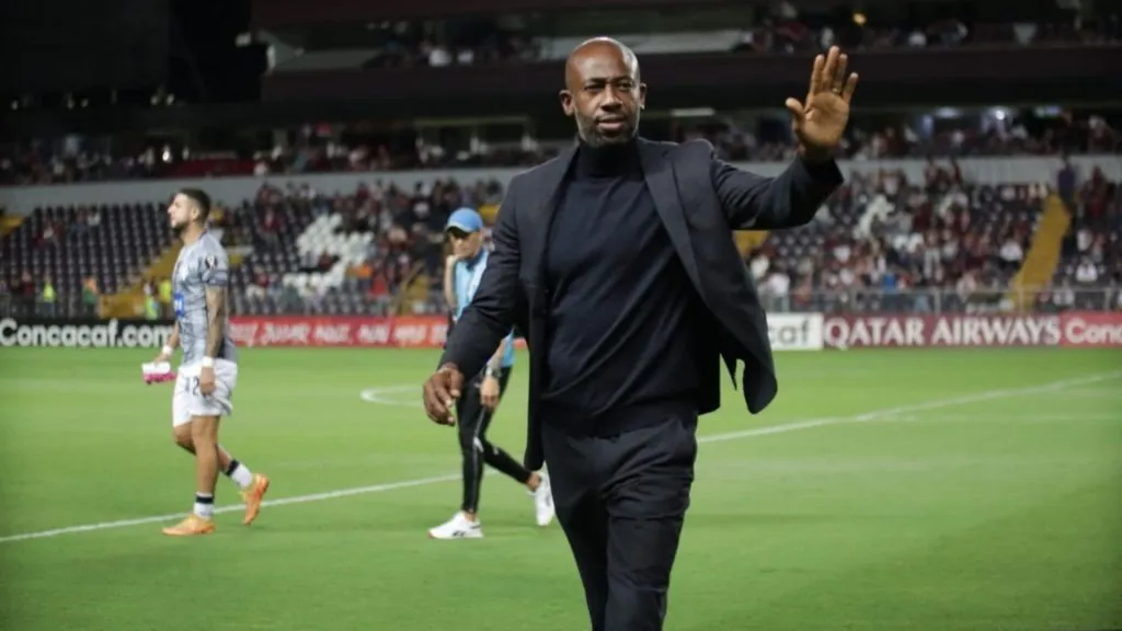 Wanchope llega con las manos llenas a Saprissa.