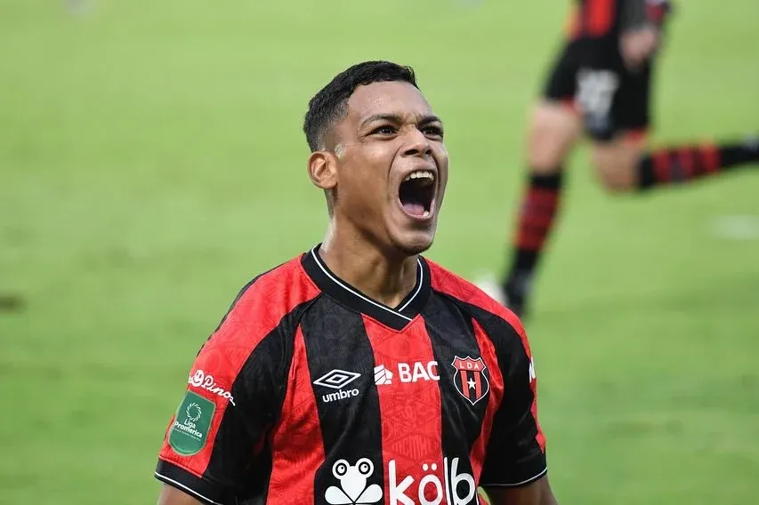 Creichel Pérez – Alajuelense