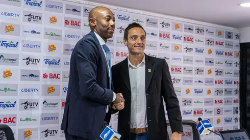 Wanchope sorprende a Gila al explicarle cuándo se irá