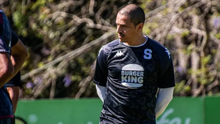 Ex Saprissa revela los problemas de vestuario que tuvo Tuma