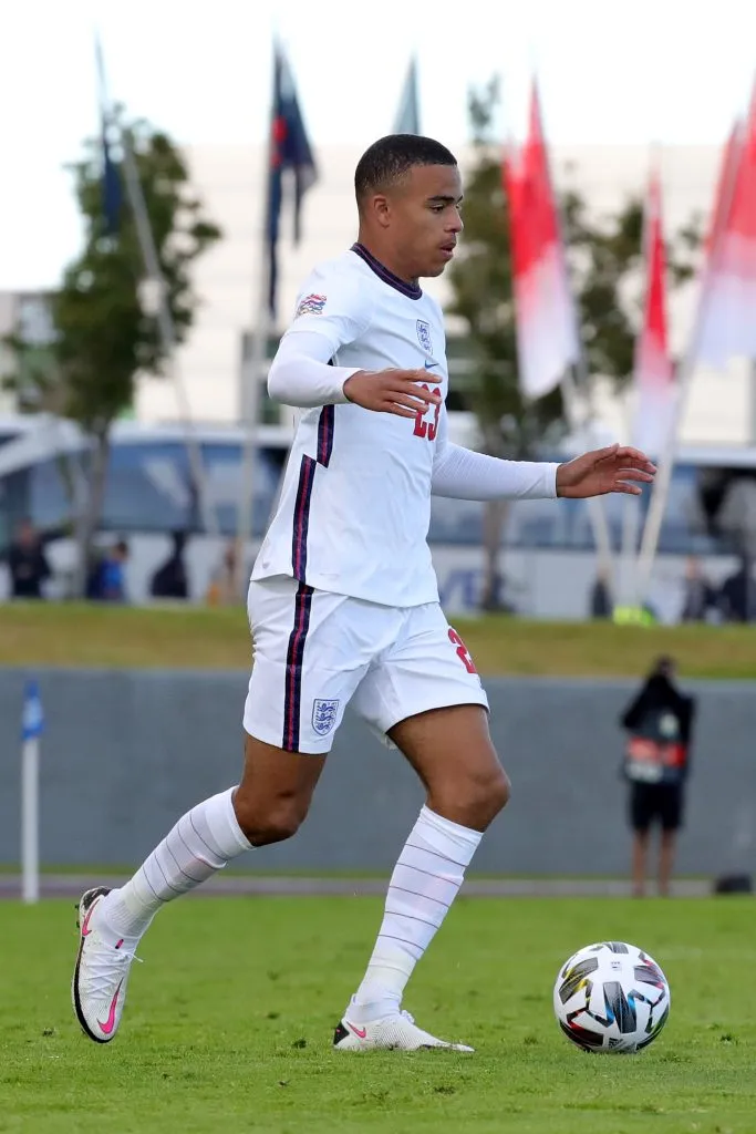 REYKJAVIK, ICELAND – SEPTEMBER 05: Mason Greenwood of England runs with the ball during the UEFA Nations League group stage match between Iceland and England at Laugardalsvollur National Stadium on September 05, 2020 in Reykjavik, Iceland. (Photo by Haflidi Breidfjord/Getty Images)