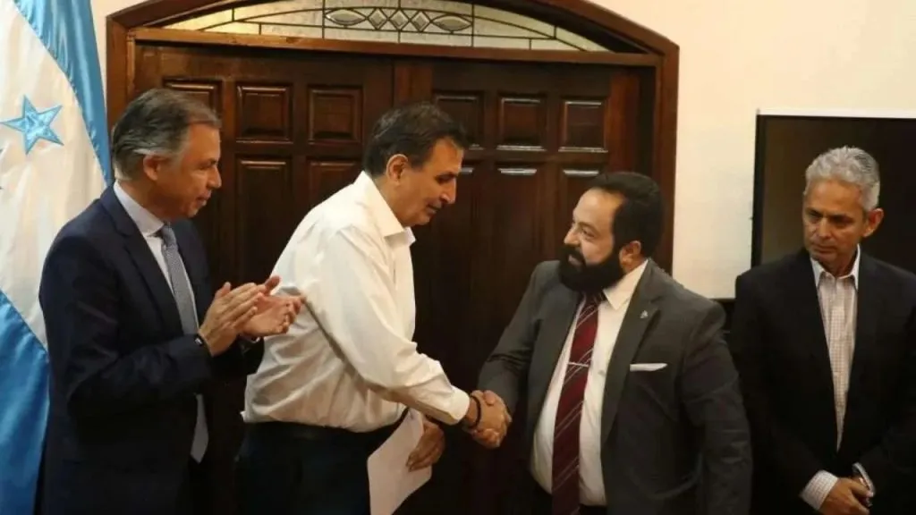 Congreso Nacional entrega 20 millones a la Federación de Fútbol.