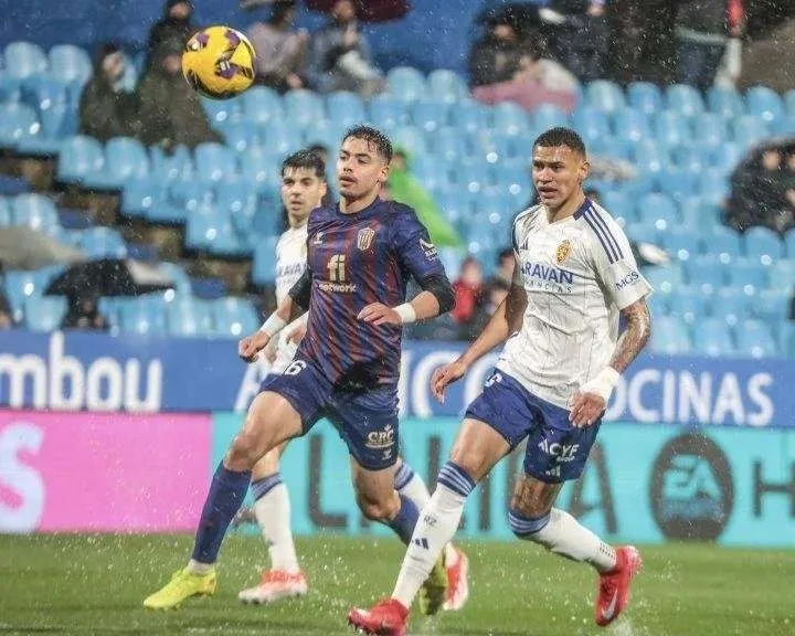 Kervin Arriaga jugó los 90 minutos y fue amonestado en la derrota de Zaragoza frente a CD Eldense.