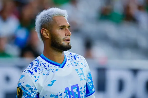 Alex López reconoció dos cosas: La actual camada de la Selección está en deuda y clasificar al próximo mundial debería ser una obligación para Honduras. (Foto: Getty Images)