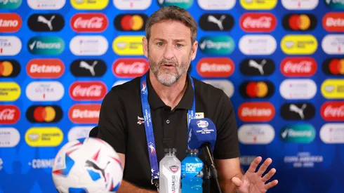 Brilla en la UEFA: figura de Panamá sube a lo más alto de Centroamérica y avisa a Thomas Christiansen.