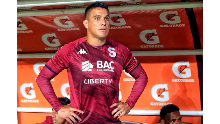 David Guzmán atraviesa un difícil momento que preocupa al Deportivo Saprissa y genera incertidumbre en el club.