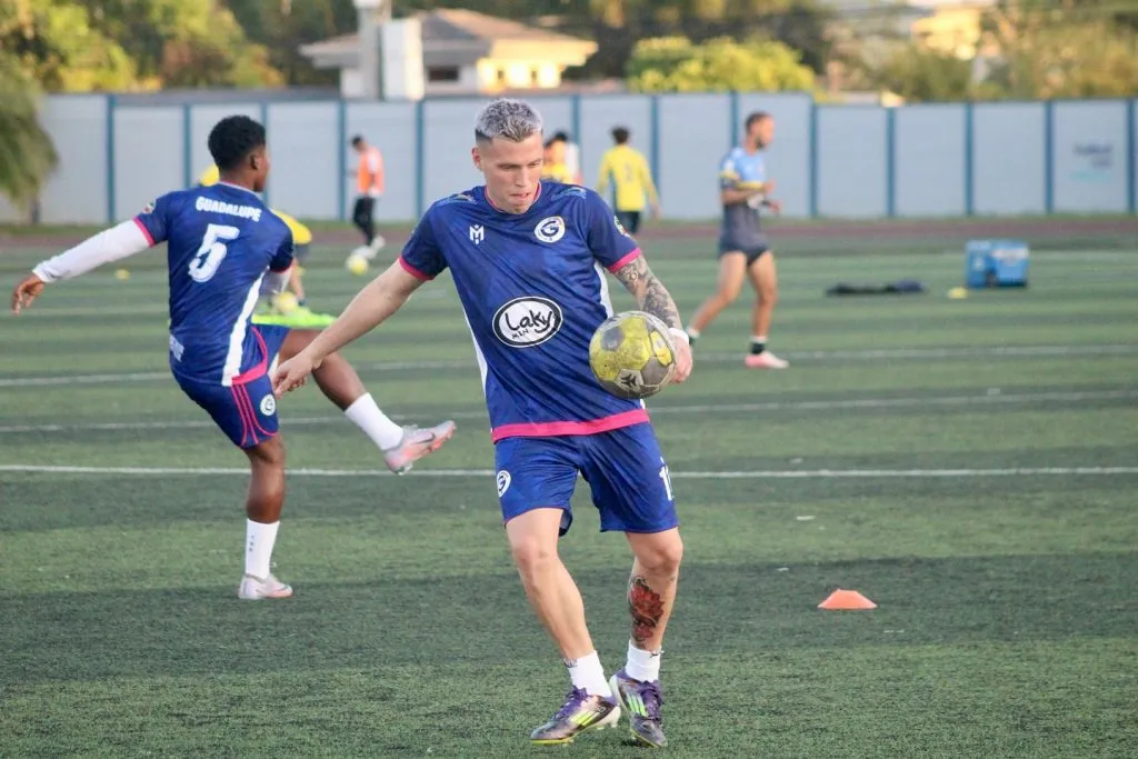 MH Sports viste a Guadalupe (Guadalupe FC).