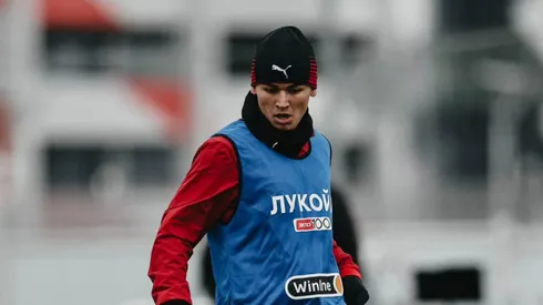 Manfred es seguido de cerca desde el país menos pensado