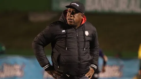 Hernán Medford recibe una advertencia que no veía venir