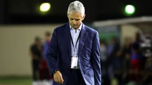 Reinaldo Rueda estaría en vilo por una lesión que sufrió una de sus figuras.