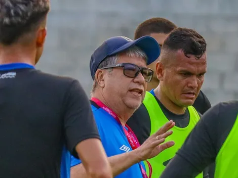 Bolillo Gómez recibe su primer desplante en El Salvador