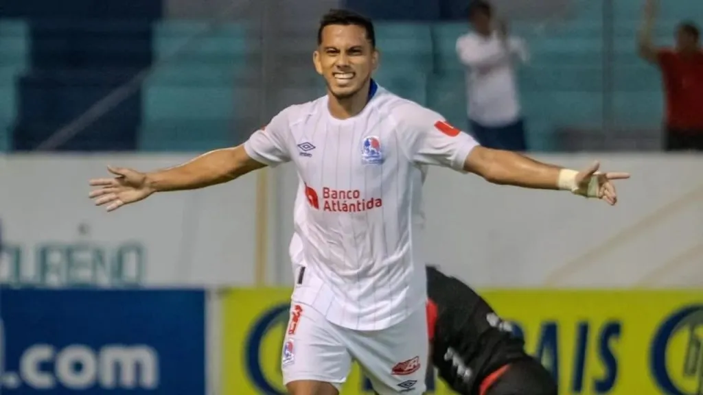 Edwin Rodríguez está cerca de volver a jugar con Olimpia.