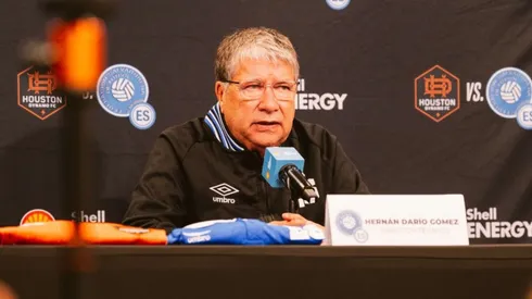 Bolillo Gómez suma una nueva incorporación a El Salvador