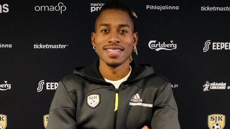 Alenis Vargas ya fue presentado por su nuevo club y cumple su sueño de jugar en Europa.