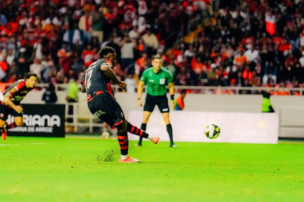 Joel Campbell – Alajuelense