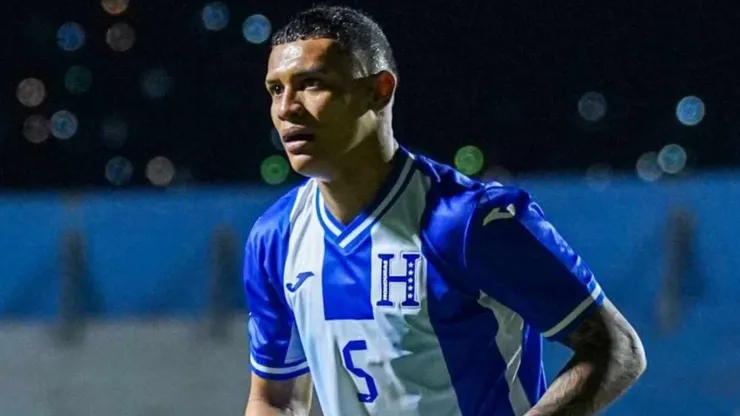 Kervin Arriaga se destacó nuevamente en un partido de la selección de Honduras.