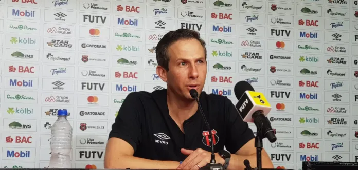 León Weinstok – Portavoz de Alajuelense