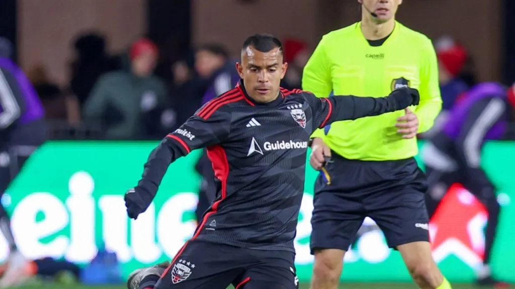 Randall Leal podría regresar al Saprissa.