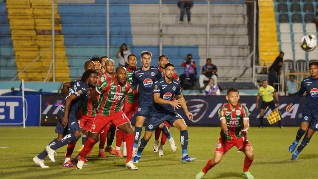 Motagua y Marathón empataron en el último clásico 2-2 en Tegucigalpa.