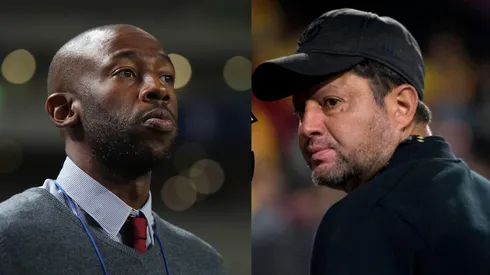 Wanchope y Jafet Soto se disputan un refuerzo.