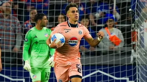 Rodrigo Auzmendi recibe la noticia que tanto había estado esperando.