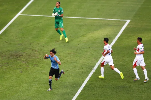 Cavani le marcó a Keylor en 2014, pero no le alcanzó (Getty Images)