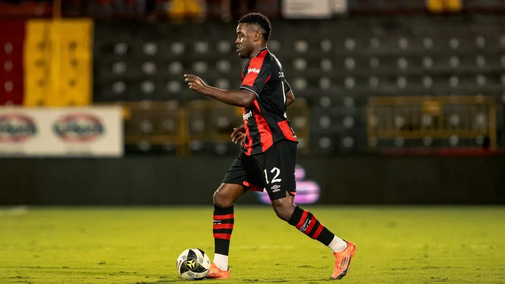 Joel Campbell fue silbado contra San Carlos.