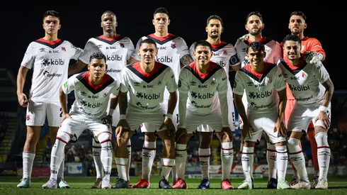 Alajuelense lo descartó y ahora aterriza en Europa.