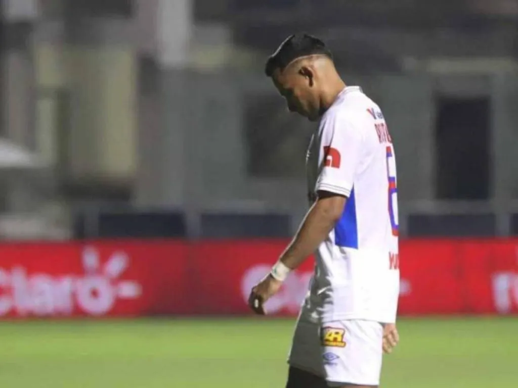 Edwin Rodríguez recibió otro duro golpe y los resultado dictarán lo que pasará con su futuro.