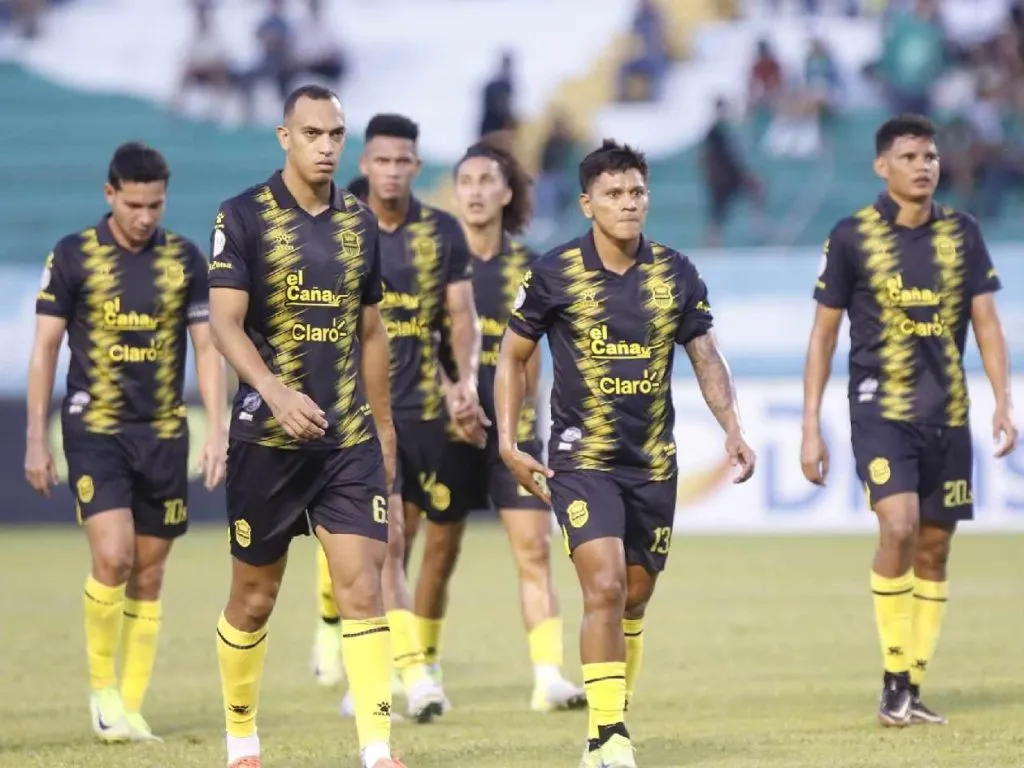 Real España perdió el clásico 0-1 ante Marathón en el Estadio Olímpico. (Foto: Cortesía)