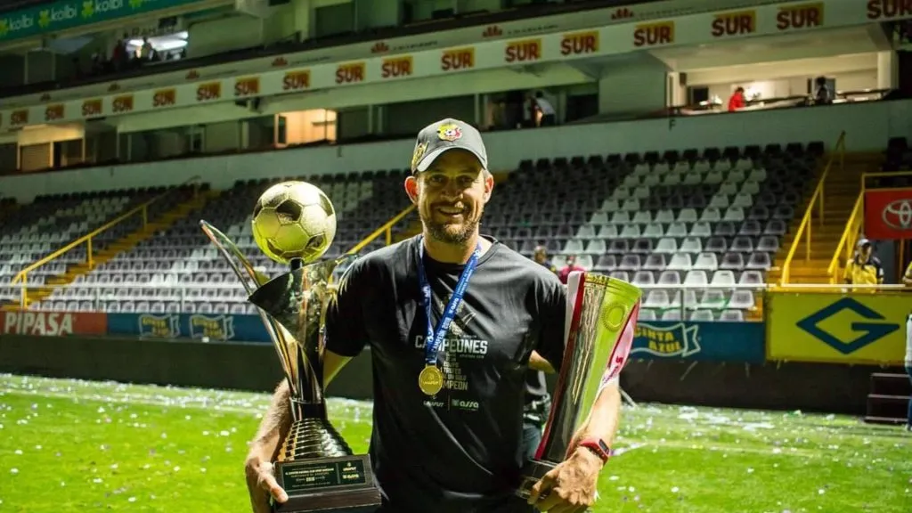 Daniel Vargas regresa a Herediano.