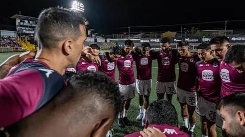 Futbolista de Saprissa que se prepara para irse