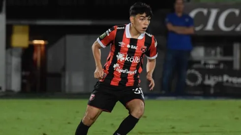 “La gente puede hablar lo que sea”: Leo Menjívar envía un dardo al recordar su paso por Alajuelense
