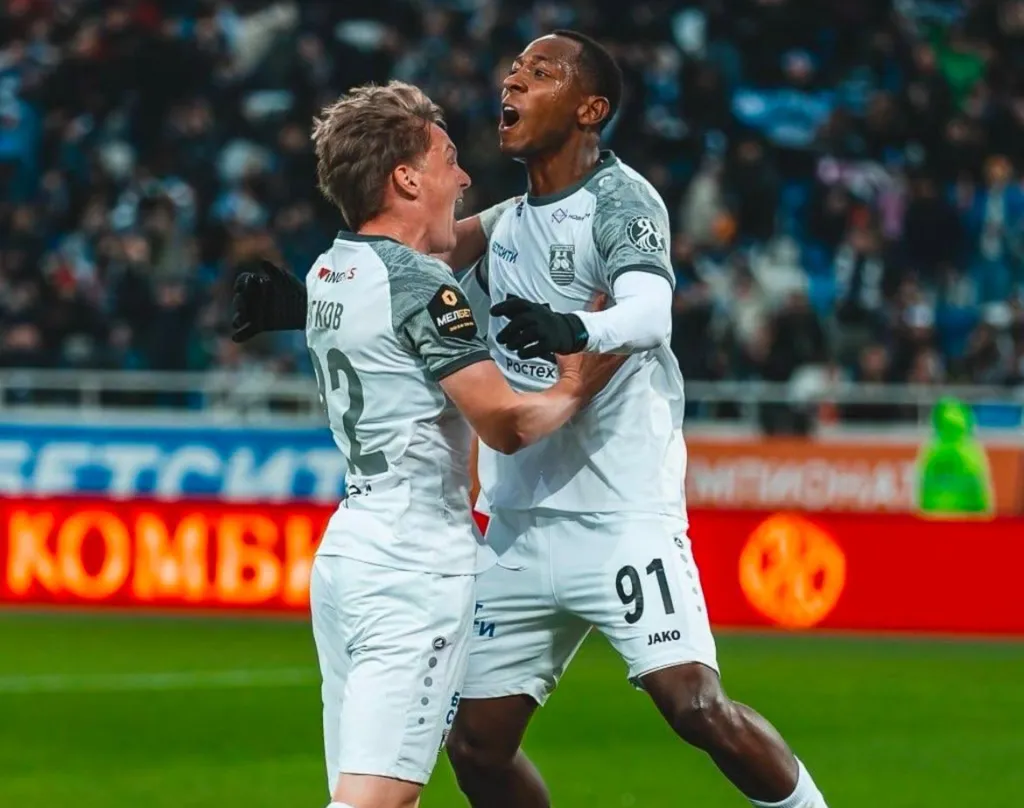 Brayan Gil llegó a Rusia por $1.9 millones, convirtiéndose en la venta más cara del fútbol salvadoreño. (Foto: FC Baltika)