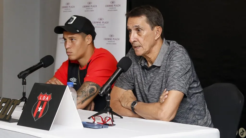 Guimaraes es presionando por el presidente de Alajuelense.