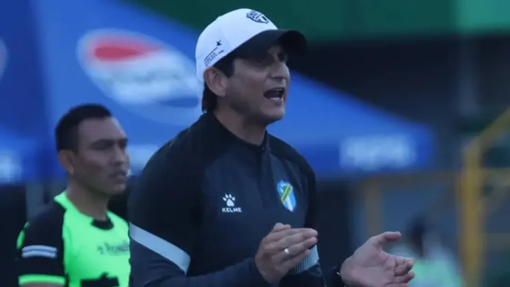Ronald González deja mensaje que no gusta en la afición de Comunicaciones