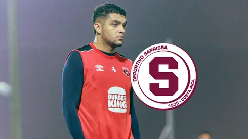 El zaguero central señaló una amenaza.