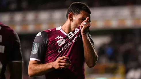 Problema inesperado para Saprissa: sale a la luz una deuda que puede sacarlo del campeonato.