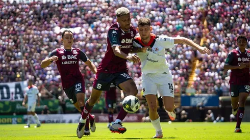 Alajuelense y Saprissa ya calientan la previa.