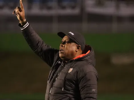 Hernán Medford sigue en su lucha al darle un fuerte golpe al campeón de Guatemala