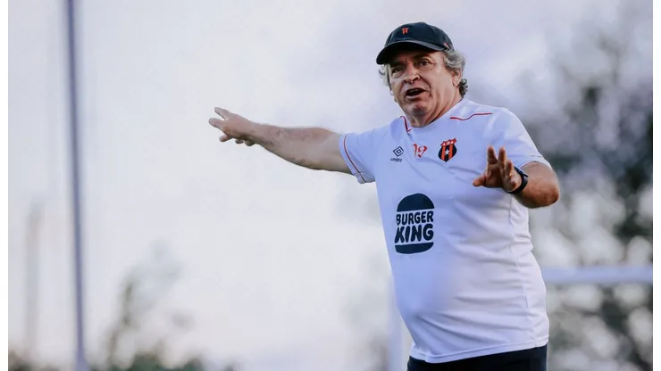 “Refuerzo erizo”: Alajuelense confirma el nombre del primer fichaje del Machillo Ramírez