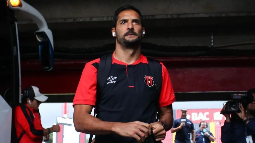 Celso Borges sigue con problemas legales.