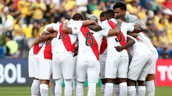 La Selección de Perú va por Guimaraes (FPF).